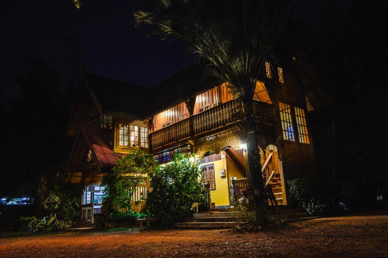 Crossroads House Hotell Mae Hong Son Eksteriør bilde